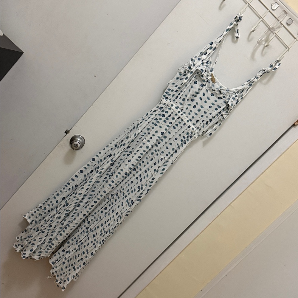 Skemo Blue and White Patterned Fabric